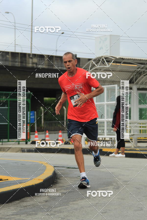 Buy your photos of the eventSantander Track & Field Run Series - Shopping Tambor on Fotop