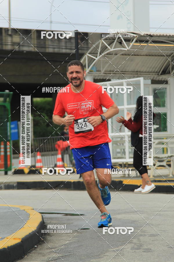 Buy your photos of the eventSantander Track & Field Run Series - Shopping Tambor on Fotop