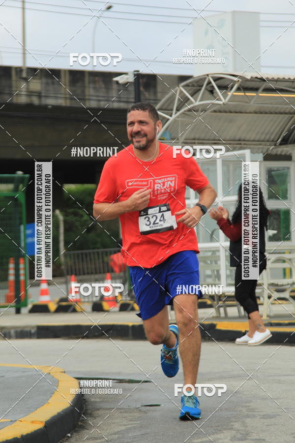 Buy your photos of the eventSantander Track & Field Run Series - Shopping Tambor on Fotop