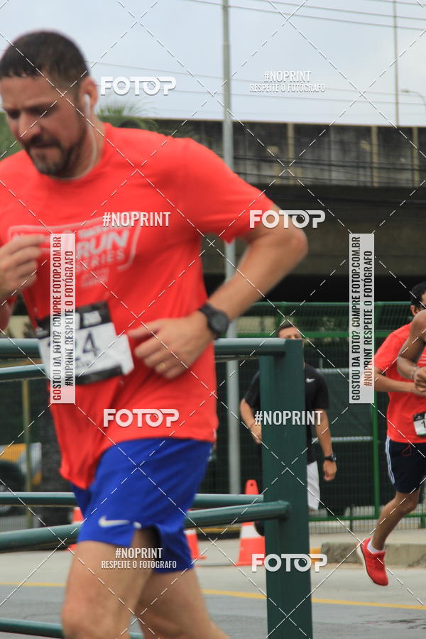 Buy your photos of the eventSantander Track & Field Run Series - Shopping Tambor on Fotop