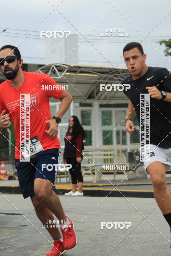 Buy your photos of the eventSantander Track & Field Run Series - Shopping Tambor on Fotop