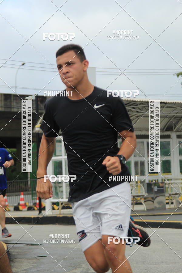 Buy your photos of the eventSantander Track & Field Run Series - Shopping Tambor on Fotop