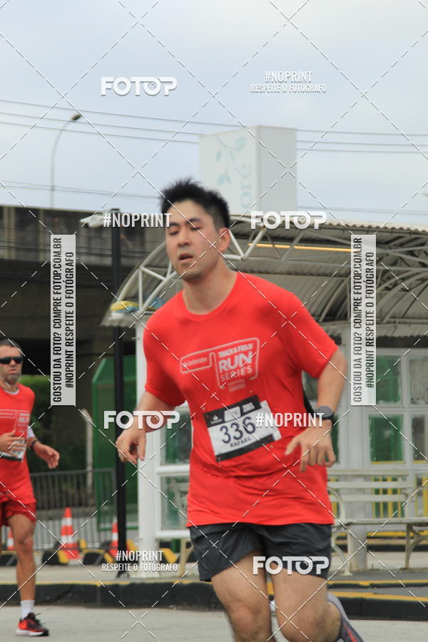 Buy your photos of the eventSantander Track & Field Run Series - Shopping Tambor on Fotop