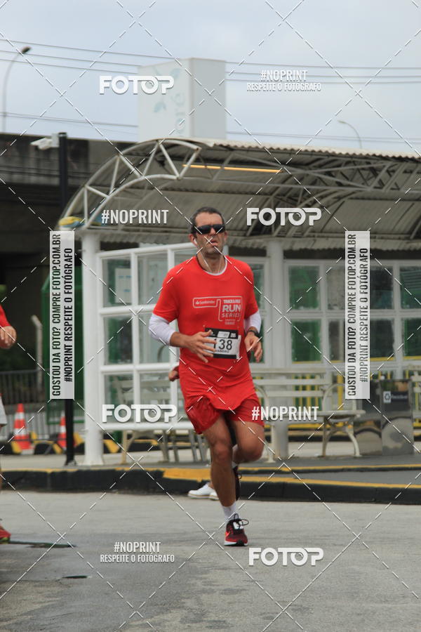 Buy your photos of the eventSantander Track & Field Run Series - Shopping Tambor on Fotop