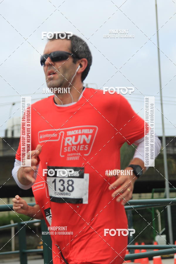 Buy your photos of the eventSantander Track & Field Run Series - Shopping Tambor on Fotop