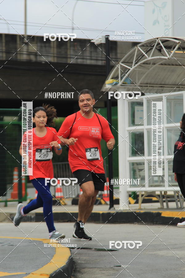 Buy your photos of the eventSantander Track & Field Run Series - Shopping Tambor on Fotop