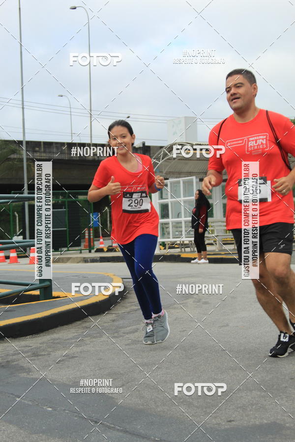 Buy your photos of the eventSantander Track & Field Run Series - Shopping Tambor on Fotop