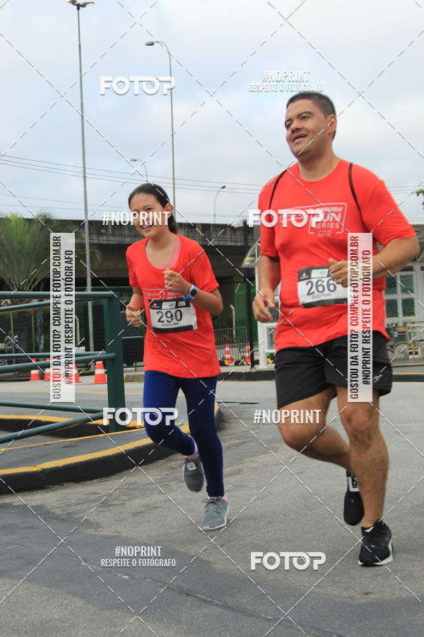 Buy your photos of the eventSantander Track & Field Run Series - Shopping Tambor on Fotop