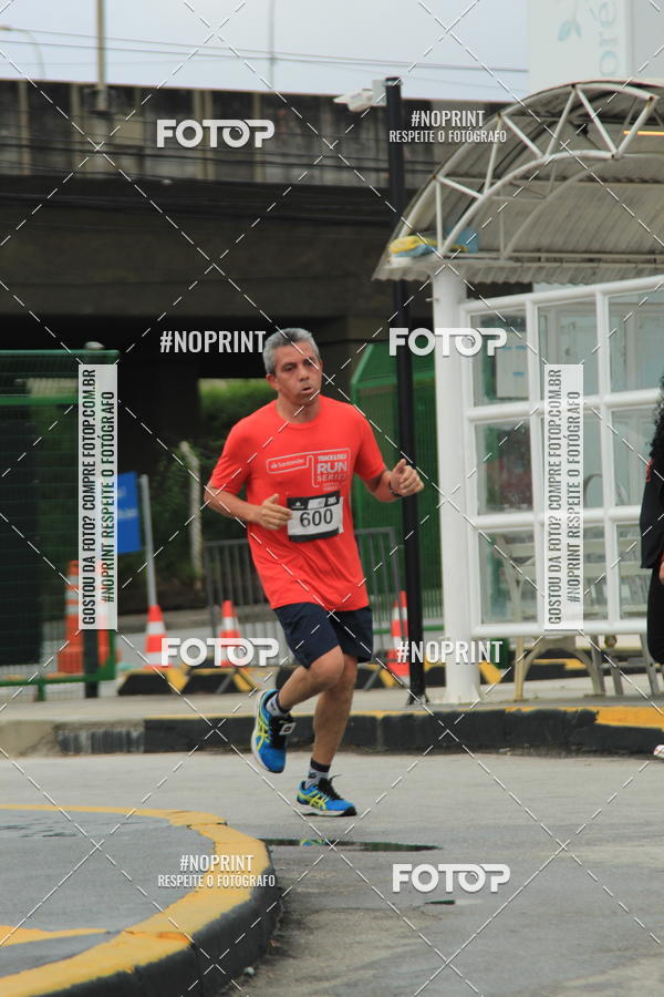 Buy your photos of the eventSantander Track & Field Run Series - Shopping Tambor on Fotop