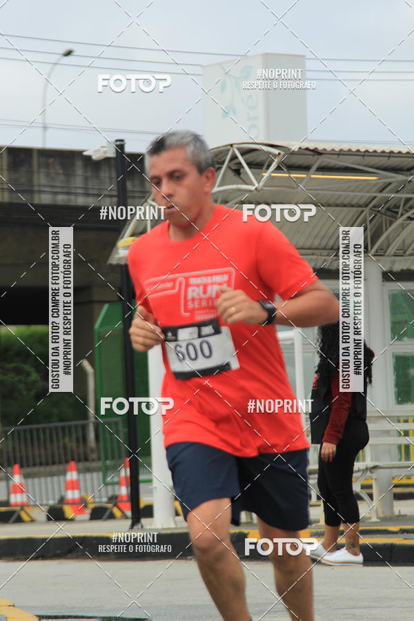 Buy your photos of the eventSantander Track & Field Run Series - Shopping Tambor on Fotop