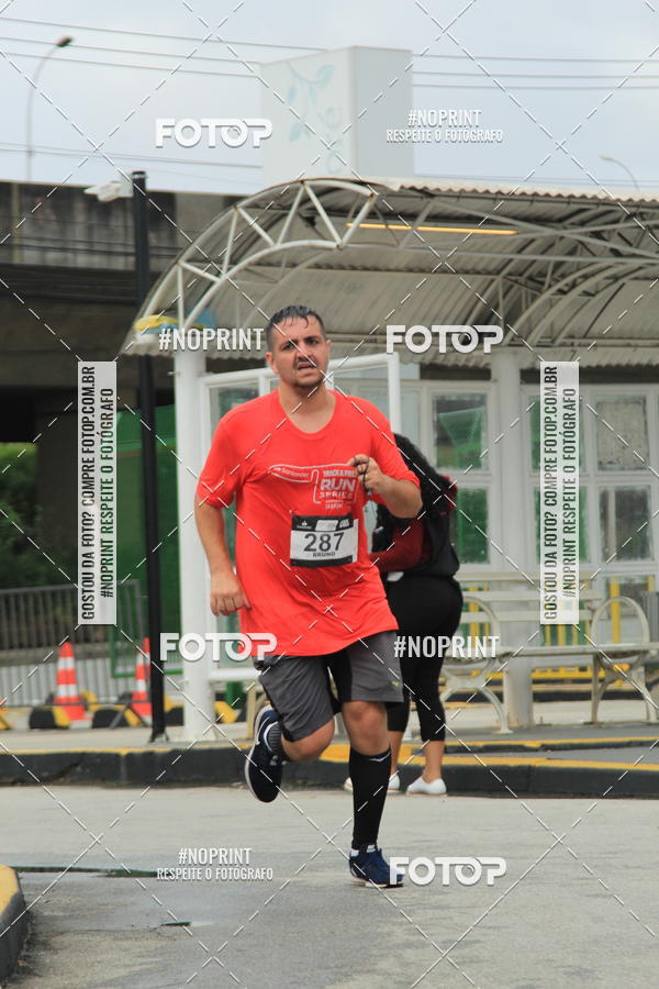 Buy your photos of the eventSantander Track & Field Run Series - Shopping Tambor on Fotop