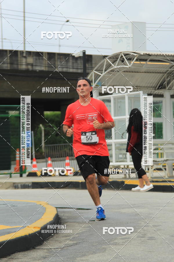 Buy your photos of the eventSantander Track & Field Run Series - Shopping Tambor on Fotop