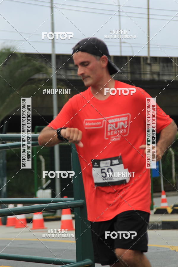 Buy your photos of the eventSantander Track & Field Run Series - Shopping Tambor on Fotop
