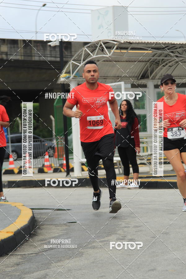 Buy your photos of the eventSantander Track & Field Run Series - Shopping Tambor on Fotop
