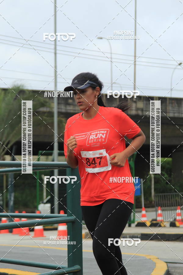 Buy your photos of the eventSantander Track & Field Run Series - Shopping Tambor on Fotop