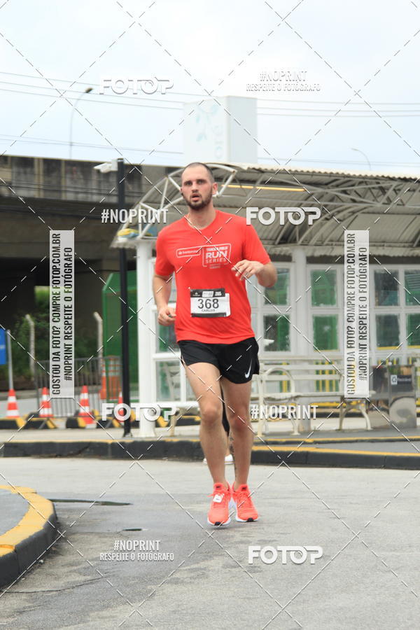 Buy your photos of the eventSantander Track & Field Run Series - Shopping Tambor on Fotop