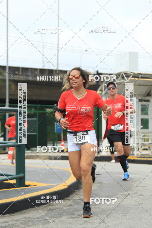 Buy your photos of the eventSantander Track & Field Run Series - Shopping Tambor on Fotop