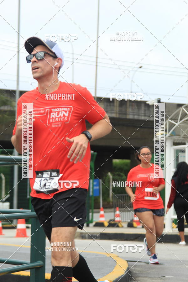 Buy your photos of the eventSantander Track & Field Run Series - Shopping Tambor on Fotop