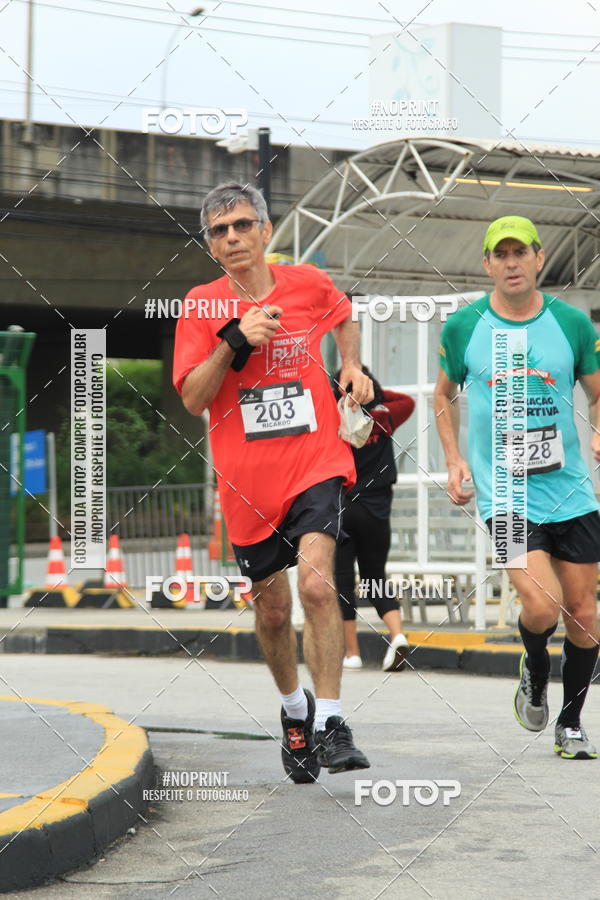 Buy your photos of the eventSantander Track & Field Run Series - Shopping Tambor on Fotop