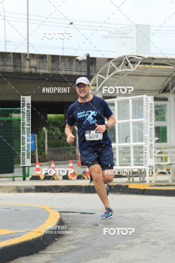 Buy your photos of the eventSantander Track & Field Run Series - Shopping Tambor on Fotop