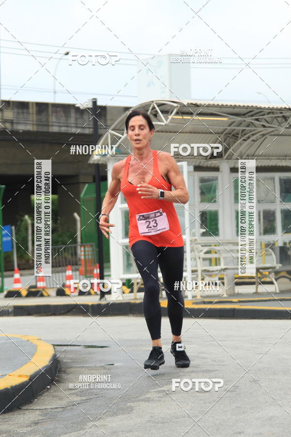 Buy your photos of the eventSantander Track & Field Run Series - Shopping Tambor on Fotop