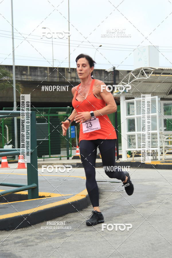 Buy your photos of the eventSantander Track & Field Run Series - Shopping Tambor on Fotop
