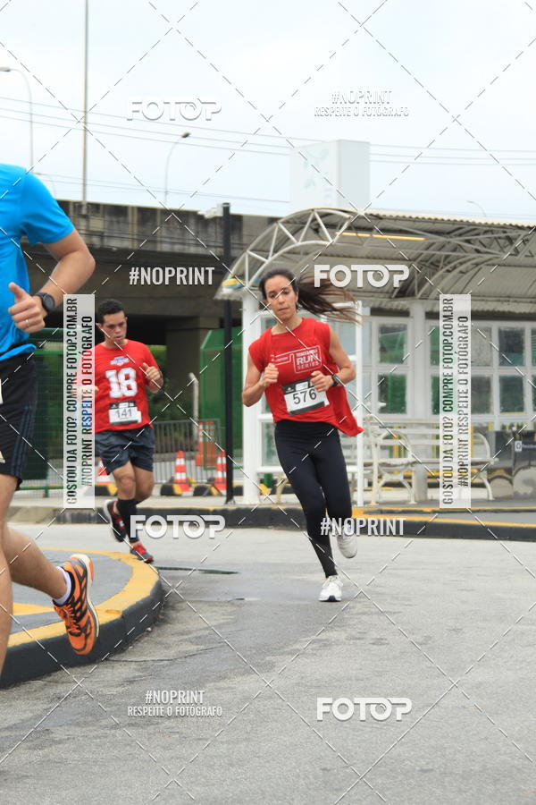 Buy your photos of the eventSantander Track & Field Run Series - Shopping Tambor on Fotop
