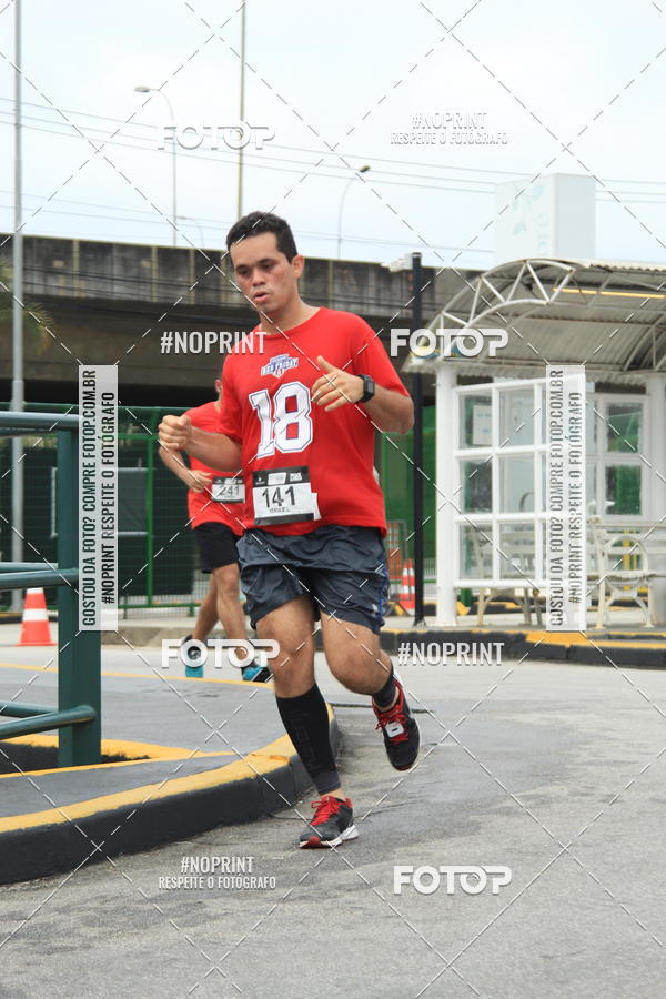 Buy your photos of the eventSantander Track & Field Run Series - Shopping Tambor on Fotop