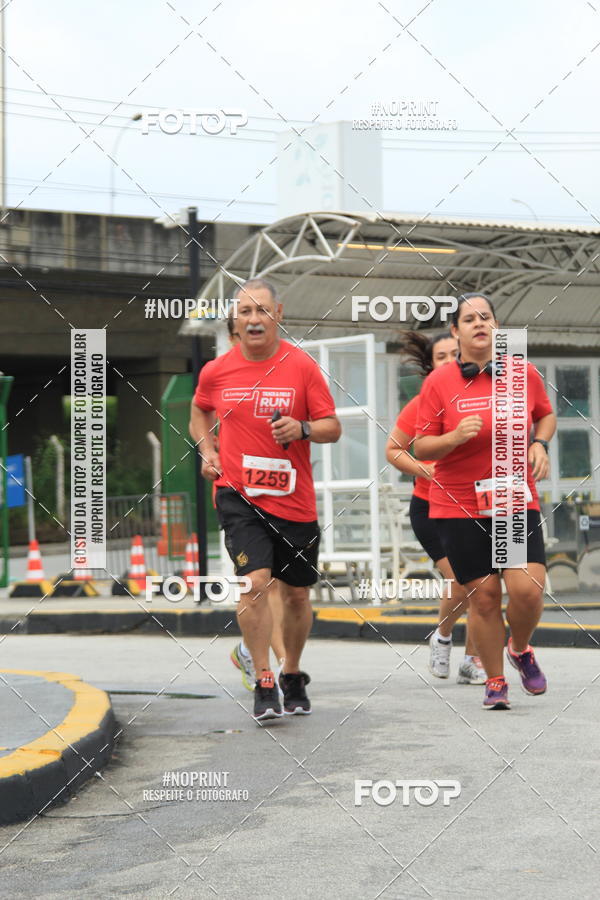 Buy your photos of the eventSantander Track & Field Run Series - Shopping Tambor on Fotop