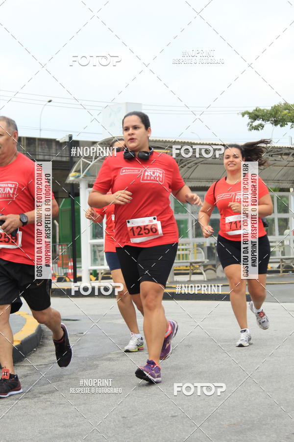 Buy your photos of the eventSantander Track & Field Run Series - Shopping Tambor on Fotop