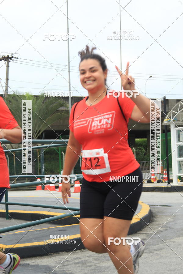 Buy your photos of the eventSantander Track & Field Run Series - Shopping Tambor on Fotop