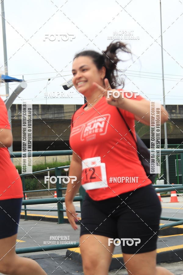 Buy your photos of the eventSantander Track & Field Run Series - Shopping Tambor on Fotop