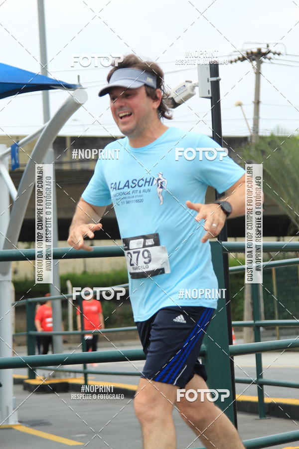 Buy your photos of the eventSantander Track & Field Run Series - Shopping Tambor on Fotop