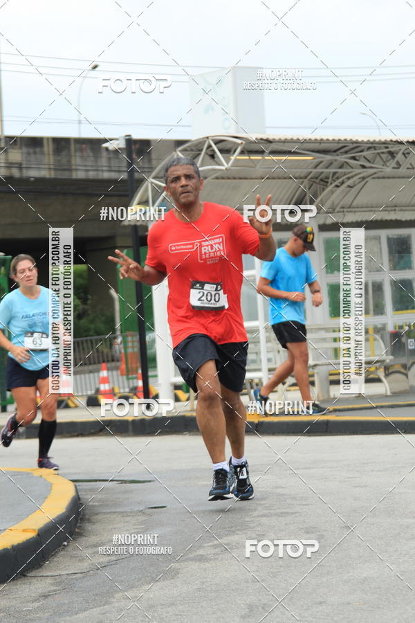 Buy your photos of the eventSantander Track & Field Run Series - Shopping Tambor on Fotop