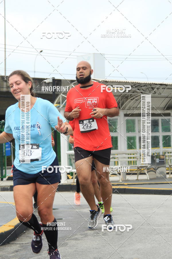 Buy your photos of the eventSantander Track & Field Run Series - Shopping Tambor on Fotop