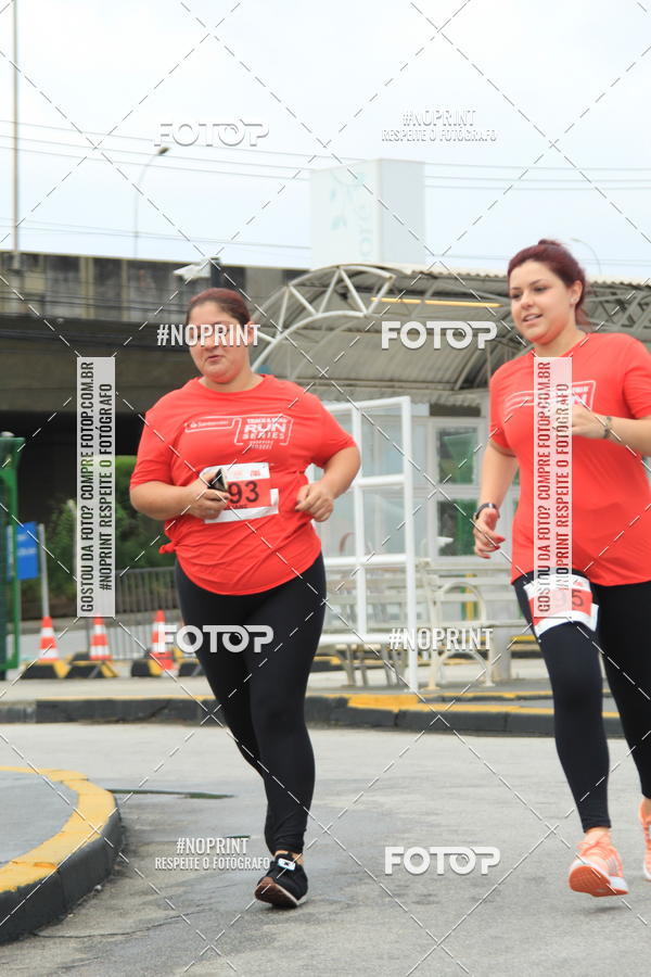 Buy your photos of the eventSantander Track & Field Run Series - Shopping Tambor on Fotop
