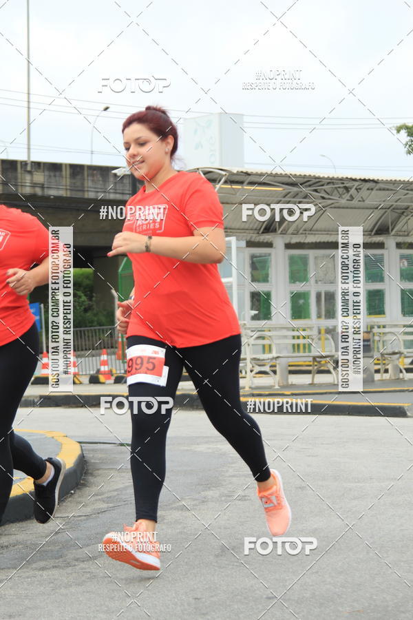 Buy your photos of the eventSantander Track & Field Run Series - Shopping Tambor on Fotop