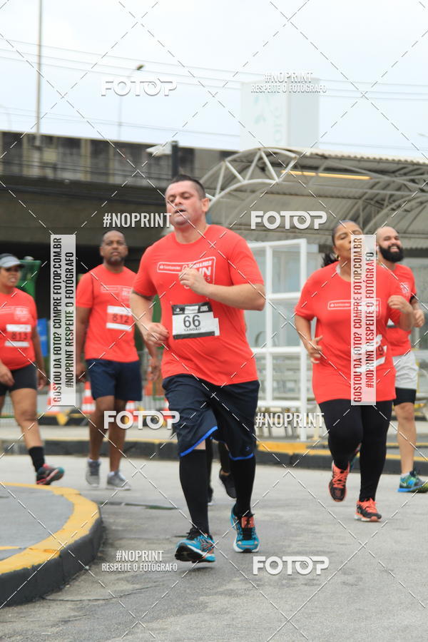 Buy your photos of the eventSantander Track & Field Run Series - Shopping Tambor on Fotop