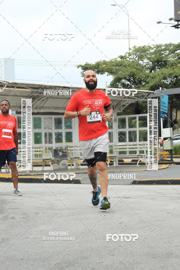 Buy your photos of the eventSantander Track & Field Run Series - Shopping Tambor on Fotop