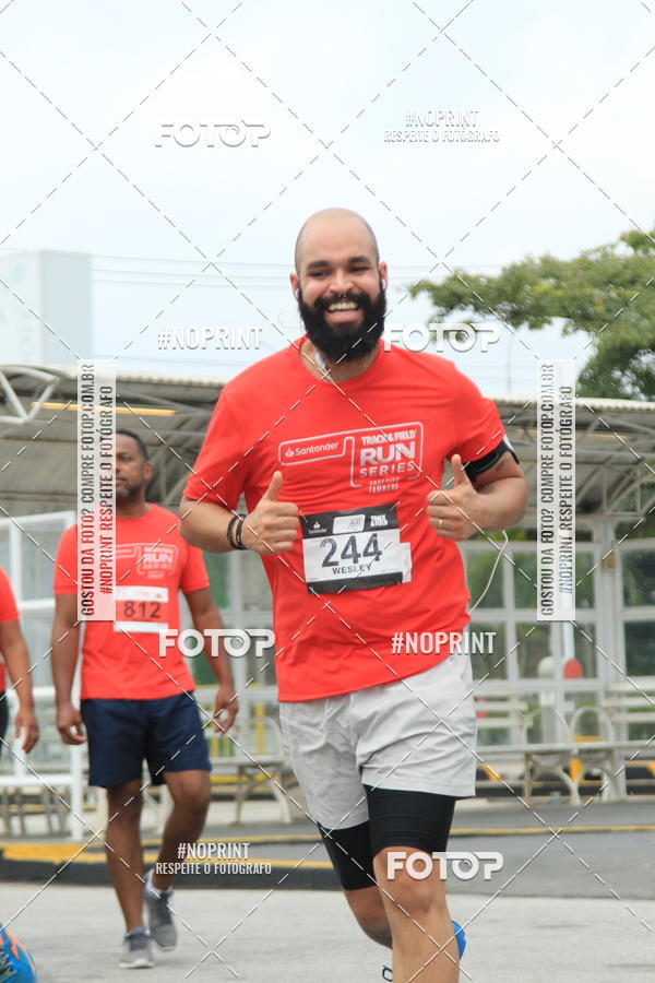 Buy your photos of the eventSantander Track & Field Run Series - Shopping Tambor on Fotop