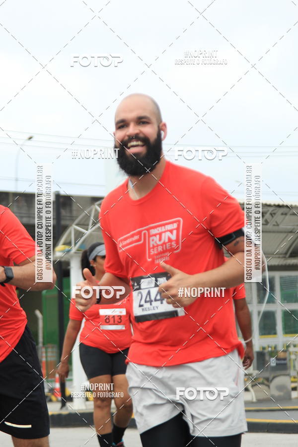 Buy your photos of the eventSantander Track & Field Run Series - Shopping Tambor on Fotop