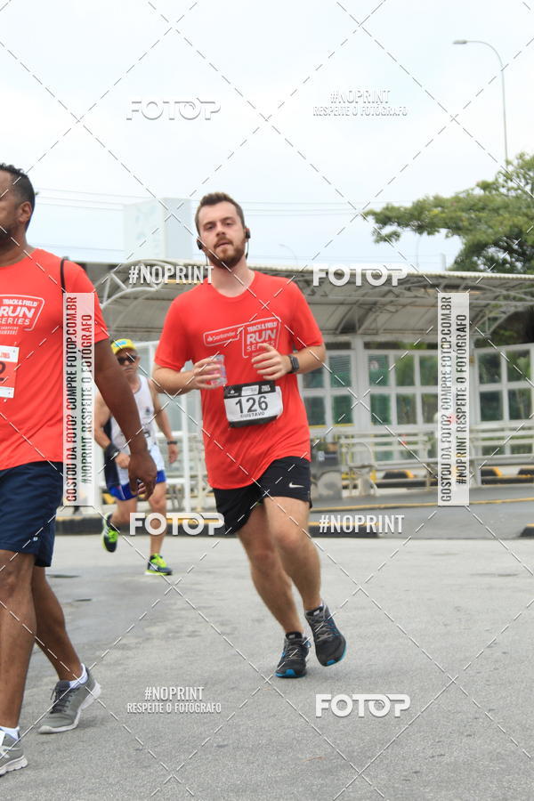 Buy your photos of the eventSantander Track & Field Run Series - Shopping Tambor on Fotop