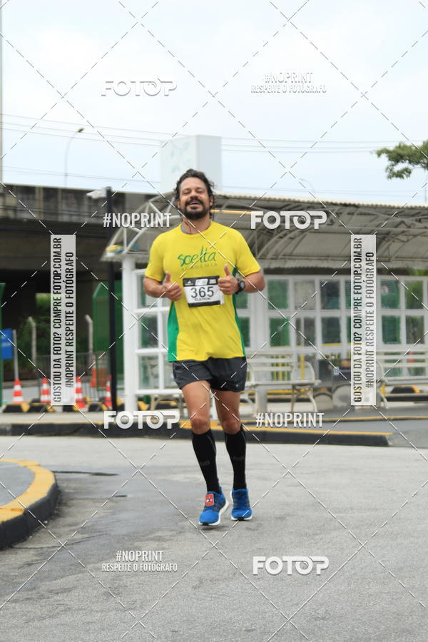 Buy your photos of the eventSantander Track & Field Run Series - Shopping Tambor on Fotop
