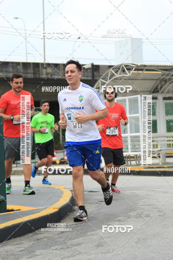 Buy your photos of the eventSantander Track & Field Run Series - Shopping Tambor on Fotop