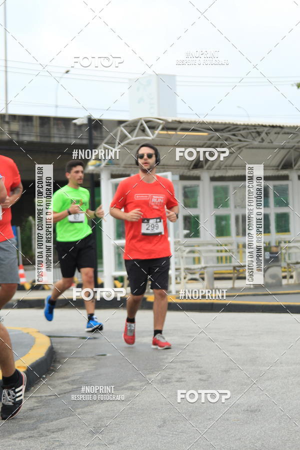 Buy your photos of the eventSantander Track & Field Run Series - Shopping Tambor on Fotop