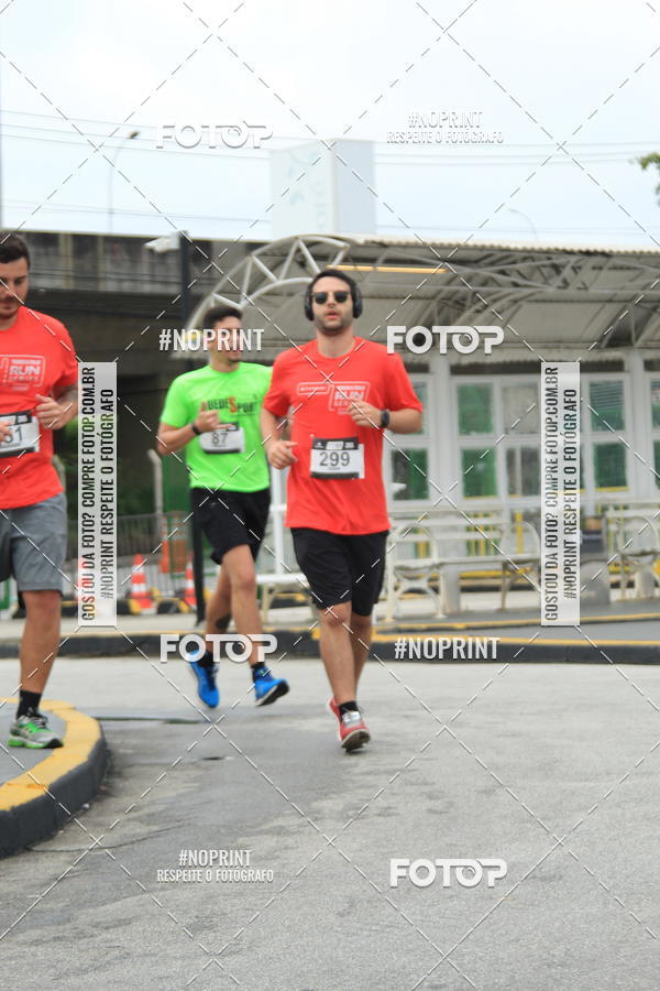 Buy your photos of the eventSantander Track & Field Run Series - Shopping Tambor on Fotop