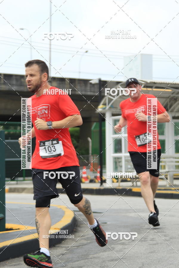 Buy your photos of the eventSantander Track & Field Run Series - Shopping Tambor on Fotop