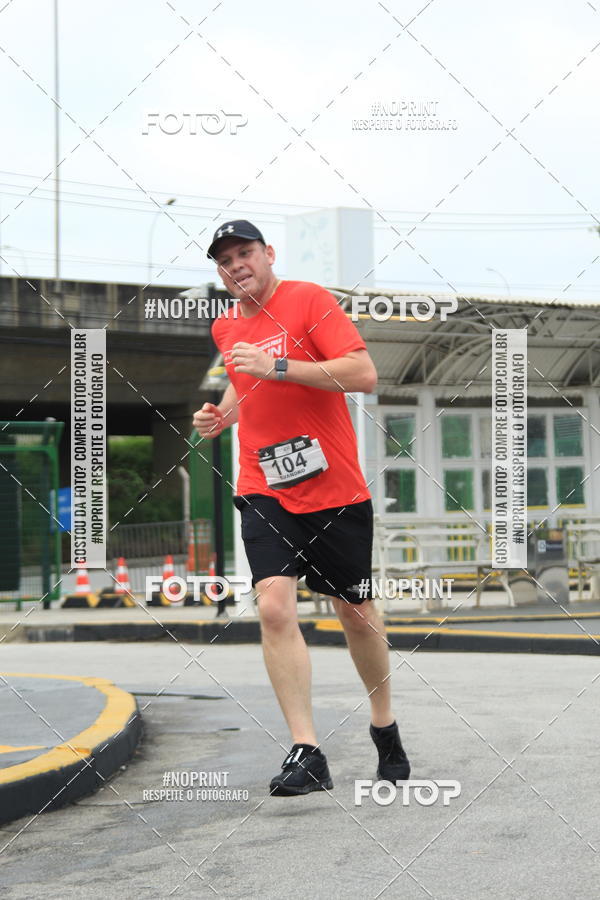 Buy your photos of the eventSantander Track & Field Run Series - Shopping Tambor on Fotop