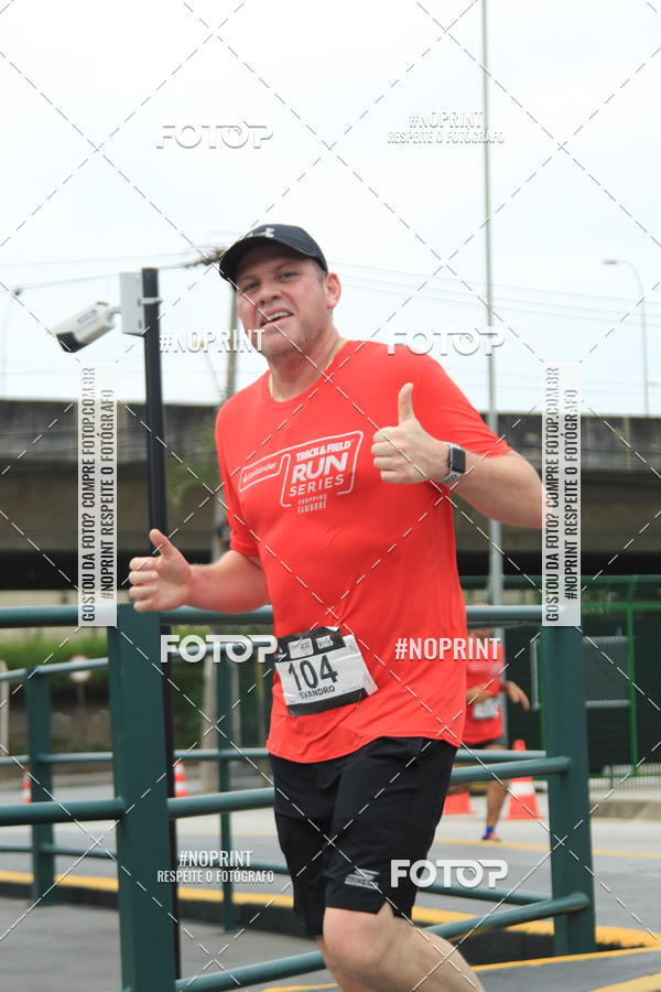 Buy your photos of the eventSantander Track & Field Run Series - Shopping Tambor on Fotop