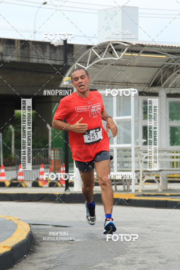 Buy your photos of the eventSantander Track & Field Run Series - Shopping Tambor on Fotop